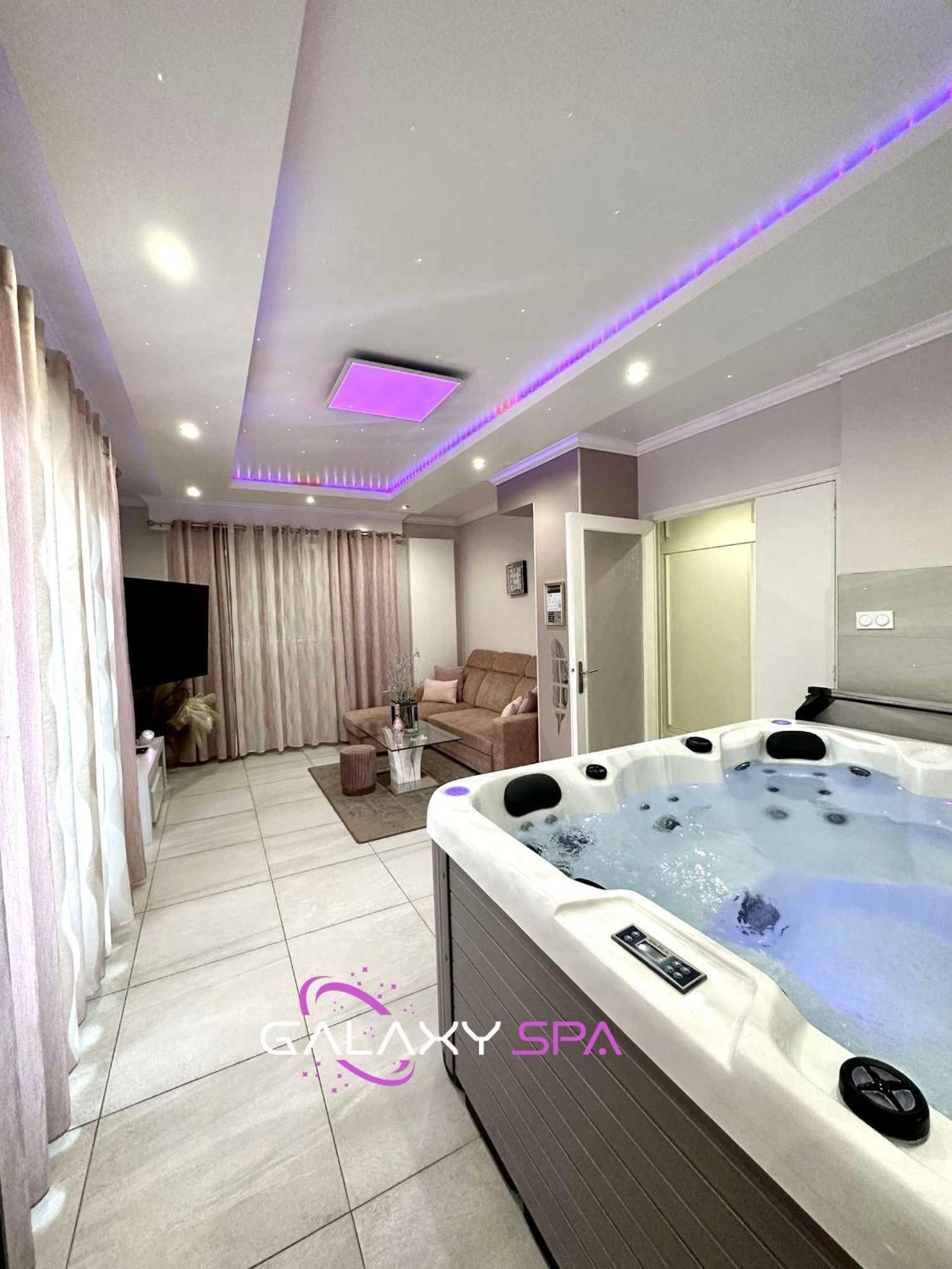 Galaxy Spa - Suite Venus Jacuzzi Et Sauna Privatif Champigneulles 외부 사진